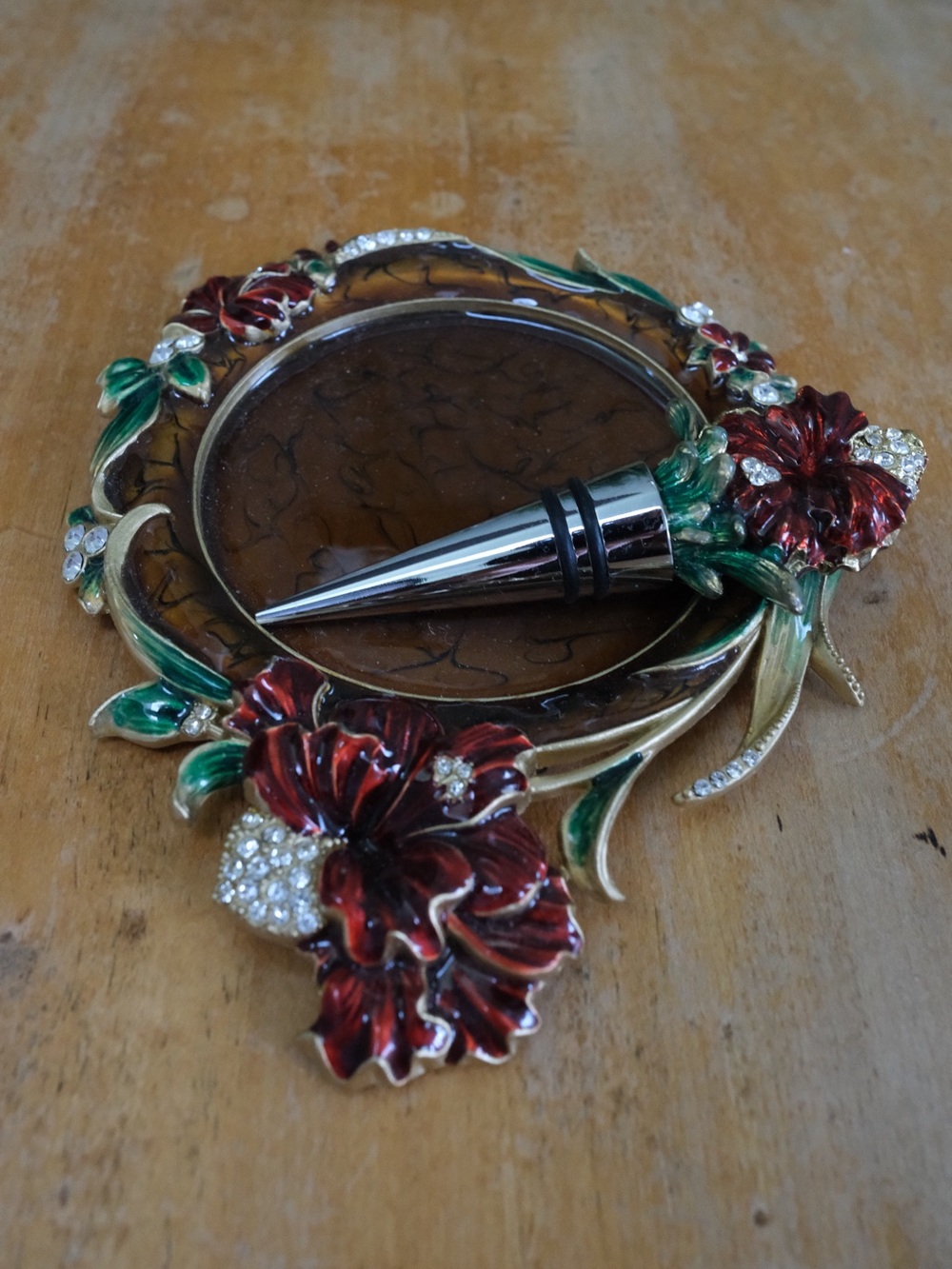 Vintage BOMBAY Amaryllis Jewels Wine Coaster & Bottle Stopper Set